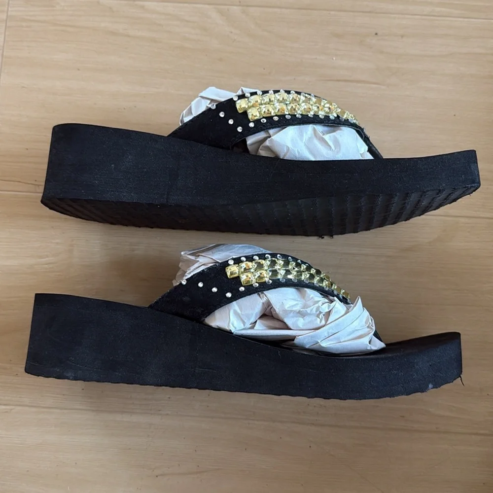 YELLOW BOX WOMEN YELLOW EMBELLISHED BEADING MEDIUM HEEL ROUND TOE SIZE 8.5 WEDGE - Picture 6 of 13